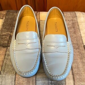 Talbots Women’s Penny Keeper Driving Moccasin sz 7M shoes are in Blue